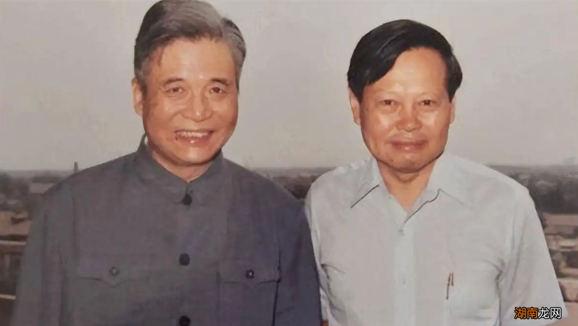 两弹元勋邓稼先隐姓埋名无私奉献 邓稼先发明了什么