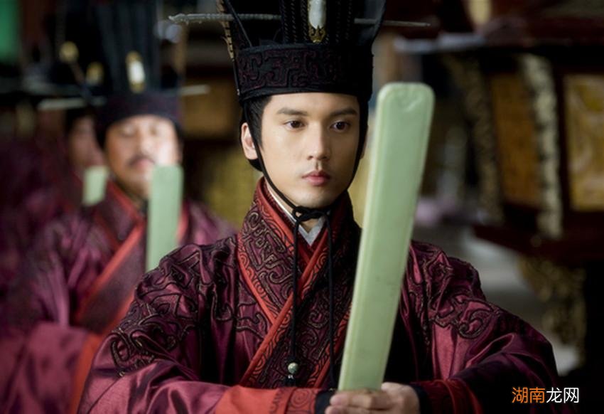 东汉名将邓禹为何能得到善终 一代名将邓禹生平简介