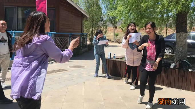 保证快乐又有趣的团建小游戏 适合团体玩的搞笑游戏