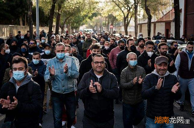 西班牙4700万普通人一月工资多少钱 西班牙人口多少