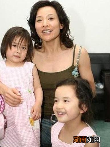 陈冲领养的双胞胎如今怎么样了 陈冲弃养领养事件