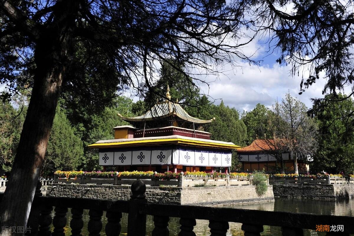 拉萨是中国西藏自治区的首府 拉萨属于西藏还是新疆地区