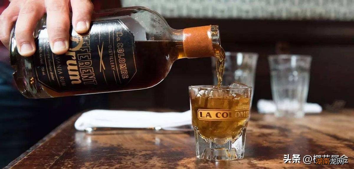 白朗姆酒兑什么饮料口感好喝 白朗姆酒怎么喝才好喝