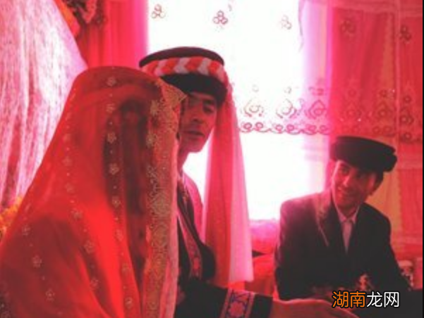 为什么说塔吉克族是中国唯一的白种人 塔吉克族是白种人吗