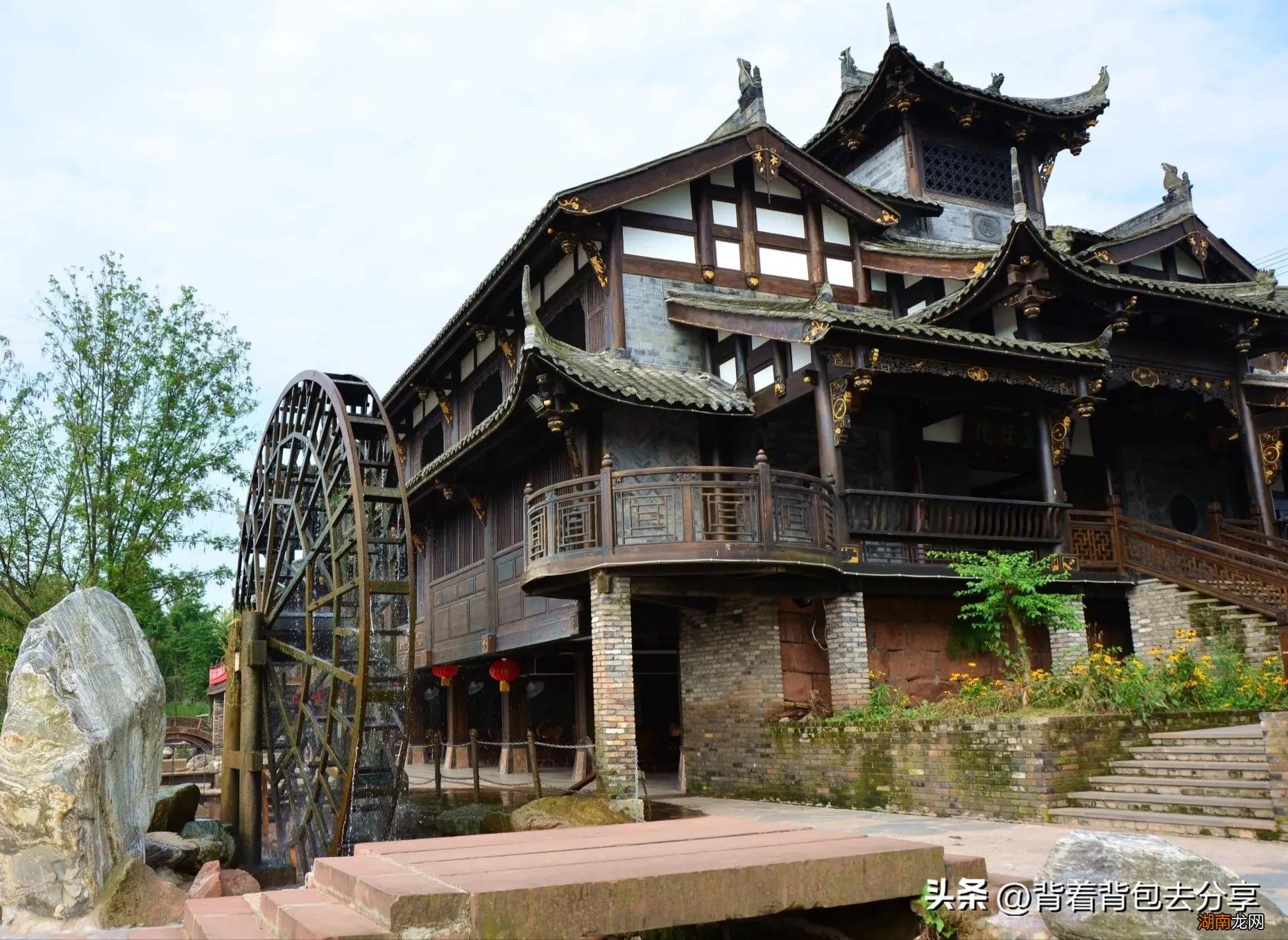 四川最美的十大历史悠久古镇 四川古镇排名前10位地名