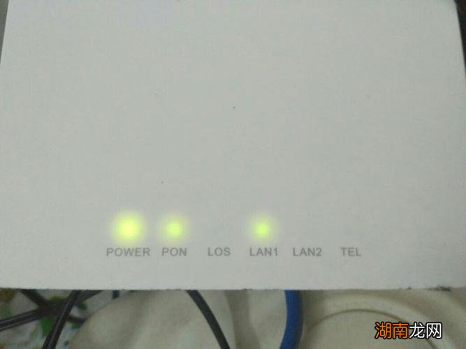 wifi los红灯一直闪是什么情况?是欠费了吗?