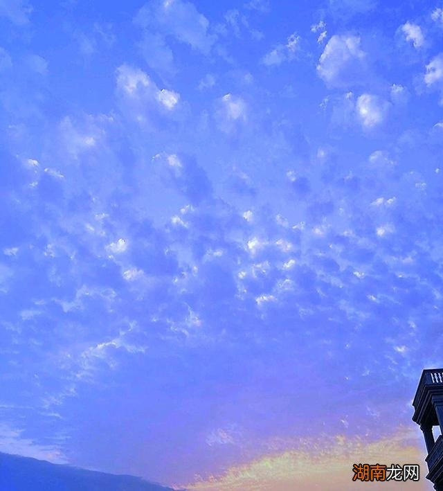 7首描写白云的唯美诗词 古人赞美蓝天白云的诗句