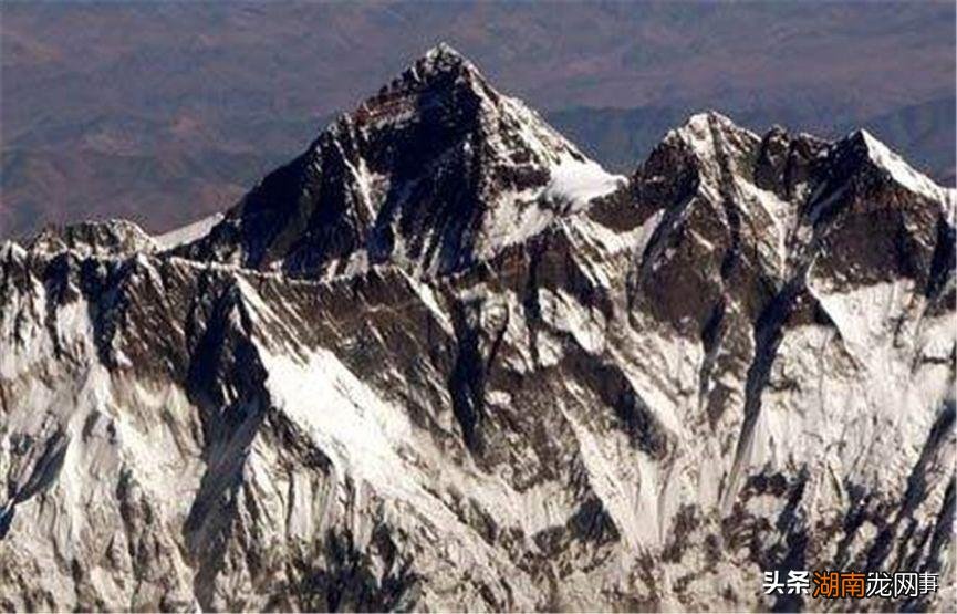 第一次登顶珠峰的经历 首次登上珠穆朗玛峰的人是谁