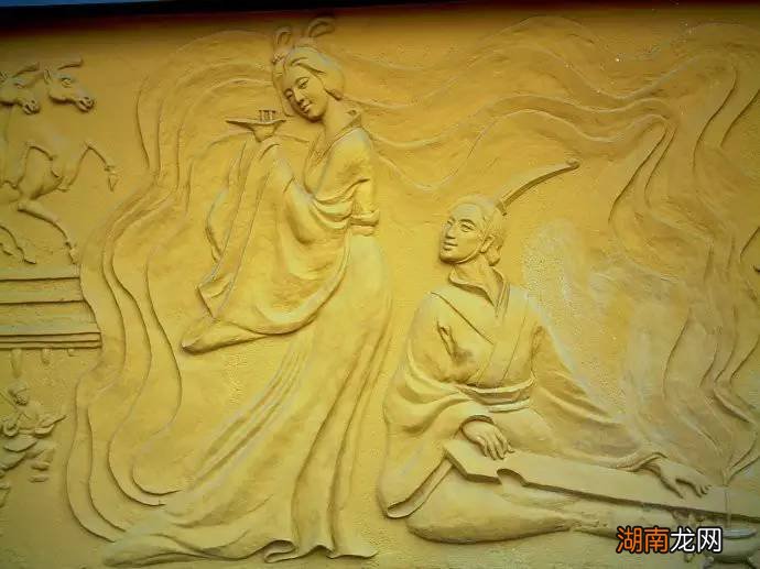 两人一见钟情的爱情故事 卓文君与司马相如的故事简介