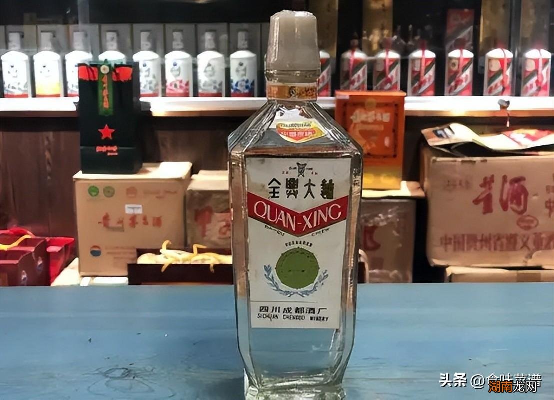 1杯白酒等于5瓶啤酒的水平吗 五瓶啤酒等于多少白酒