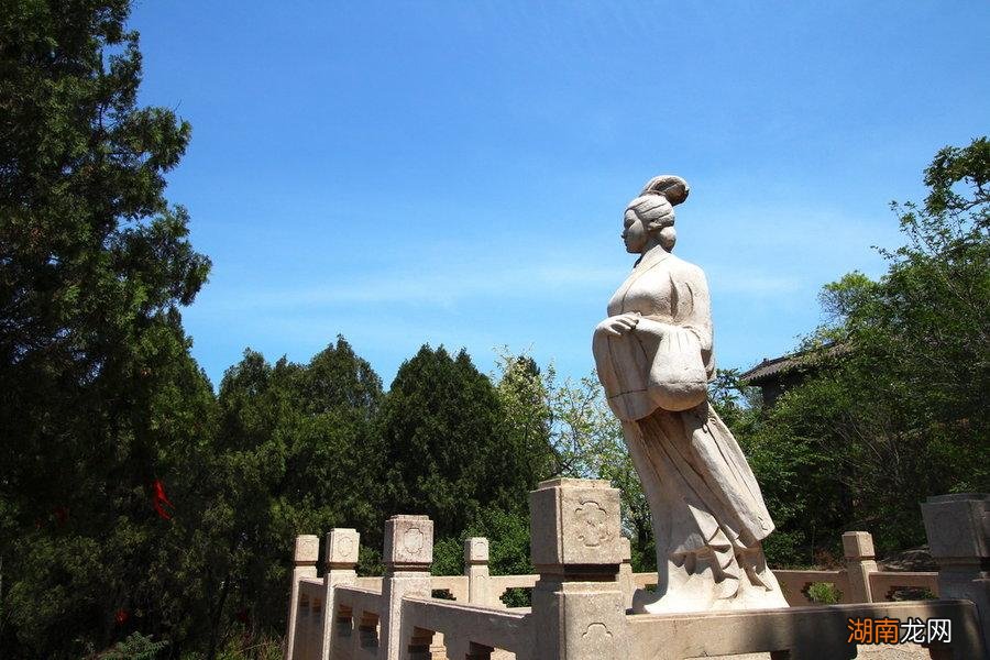 孟姜女感天动地哭长城梗概 孟江女的故事是真实的吗