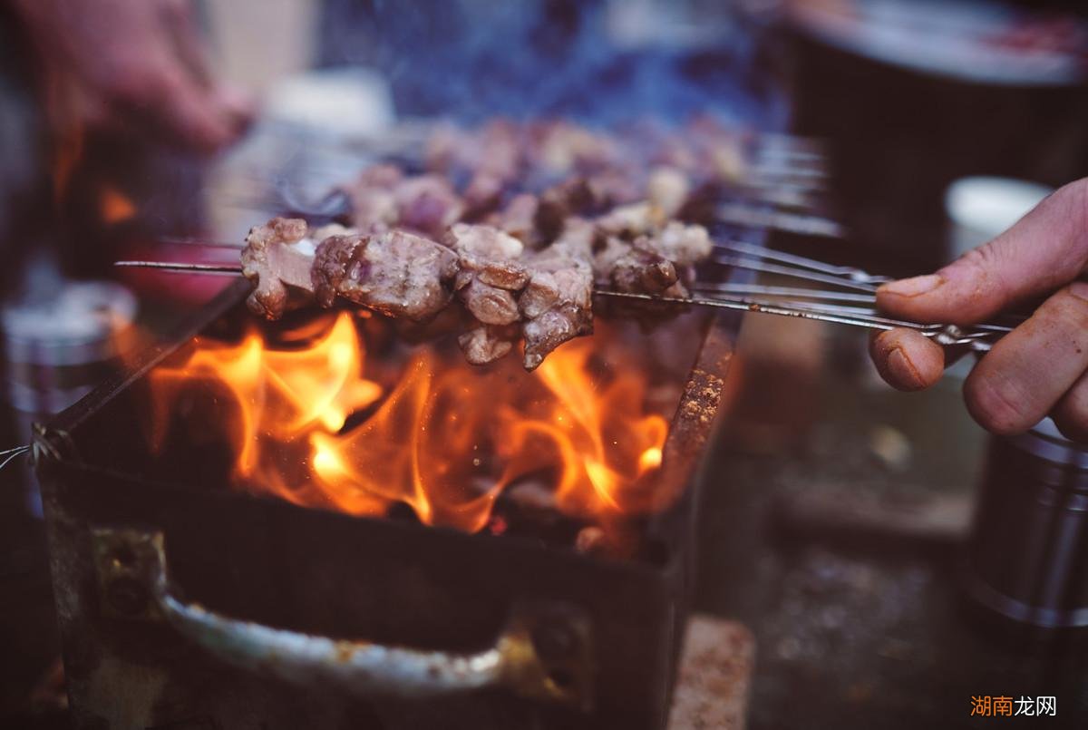 古人钻木取火的原理及讲究 古人钻木取火是真的吗