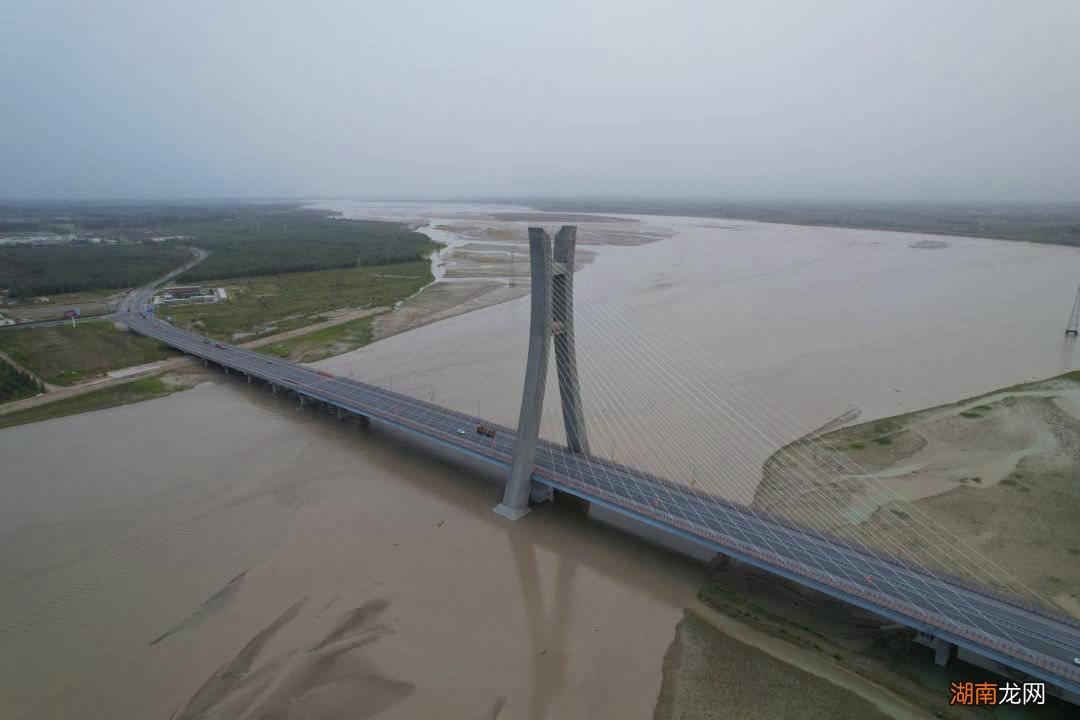 内流河塔里木河位于哪里 中国最大的内流河是哪一个