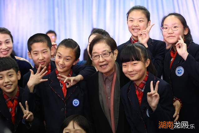 “音乐教母”谷建芬代表作品 作曲家谷建芬个人简历