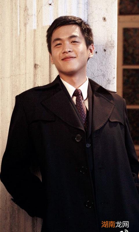 张若昀五重身份曝光 演员张若昀个人资料简介