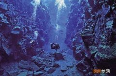 位于亚洲和大洋洲之间马里亚纳群岛 马里亚纳海沟在哪里