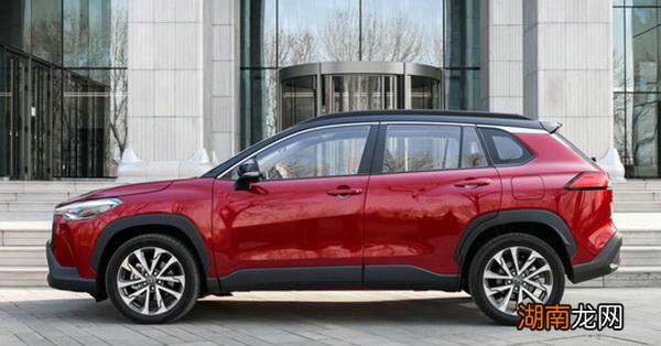 丰田卡罗拉锐放2022款报价及图片