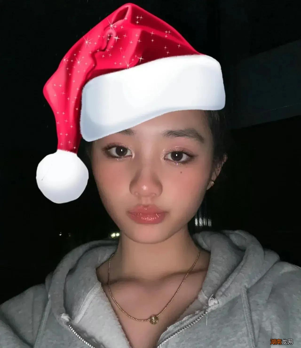 黄磊三个孩子罕见同框 黄磊几个孩子