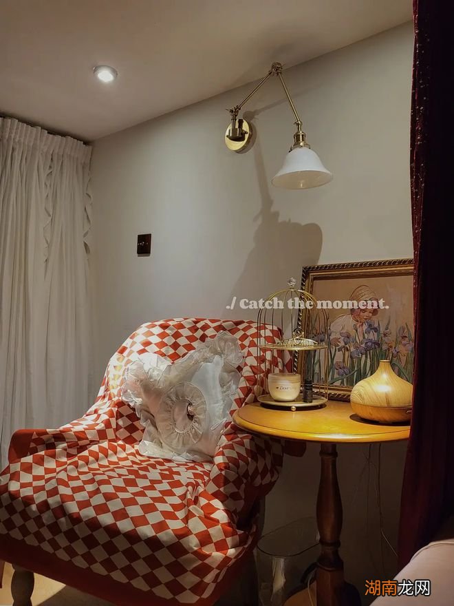 极繁主义惊呆网友！堪比大平层的25㎡法式复古迷你公寓，每件家具都美得独一无二！