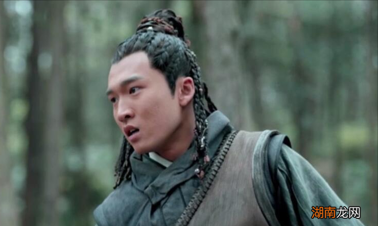 演员石云鹏出道18年拍过无数正剧 姓石的明星名字