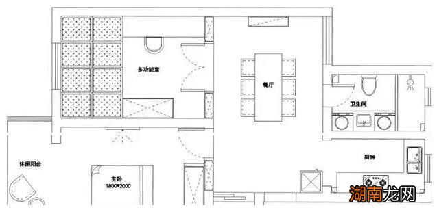 上海发现一位屋主的家,摆满二手旧家具,以绿植为伴,好美好治愈