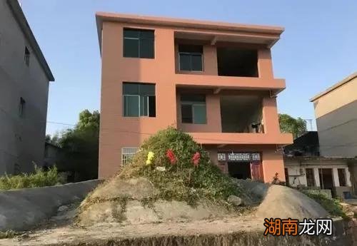 宁叫鬼把门，不叫鬼撵人是什么意思