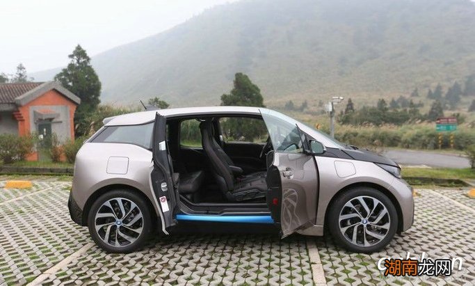 宝马电动车i3续航里程