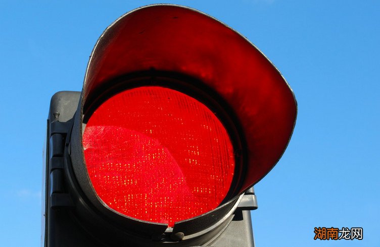 闯红灯几天能查到违章