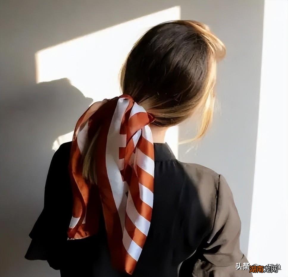 清凉又好看的发型 夏天清爽发型女扎法简单易学