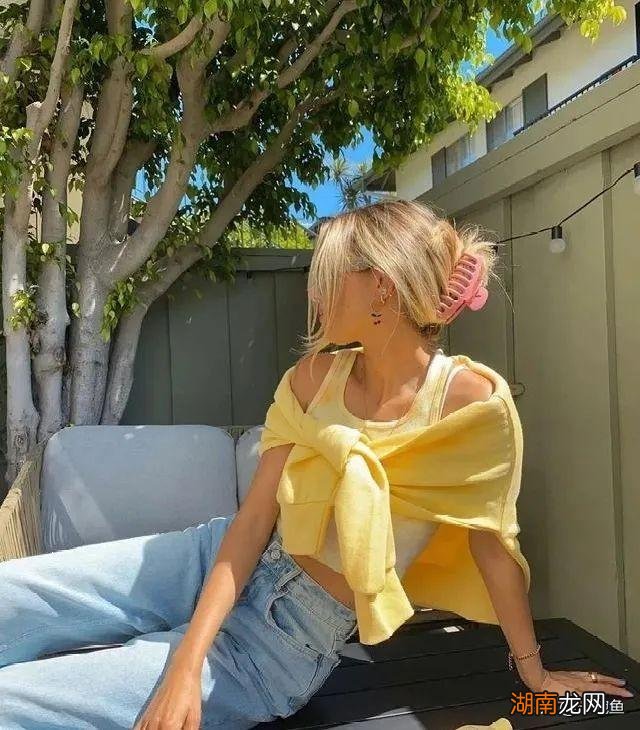 清凉又好看的发型 夏天清爽发型女扎法简单易学