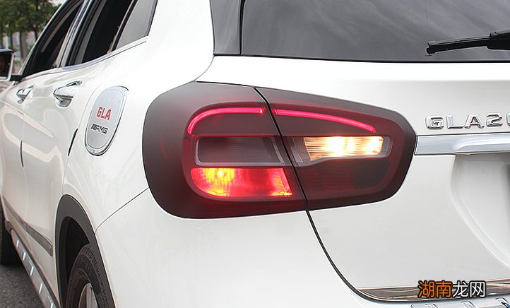 车灯贴膜的优缺点是什么