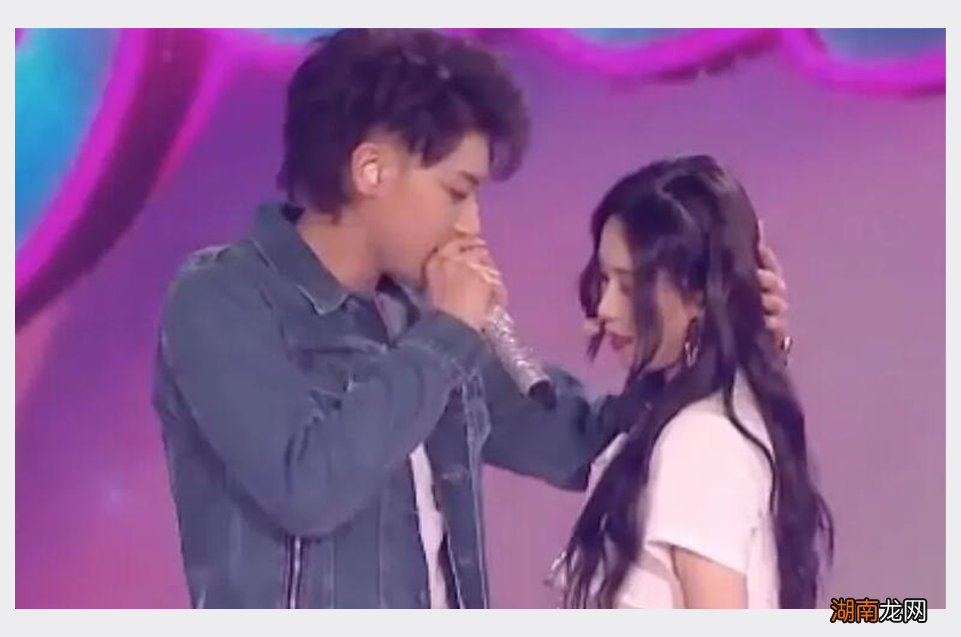 黄子韬徐艺洋真的在一起了吗 黄子韬女朋友是谁