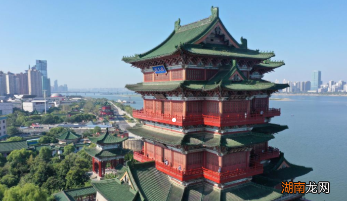 滕王阁序的5句经典名言  冯唐易老李广难封出自哪篇名篇