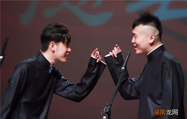 当年张云雷为什么跳楼 张云雷事件是怎么回事