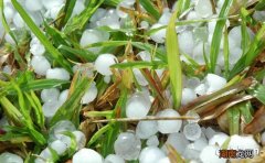 小冰雹会把车砸坏吗