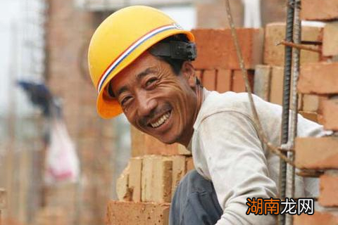 工地上安全帽颜色代表身份 工地白帽子红帽子黄帽子代表啥