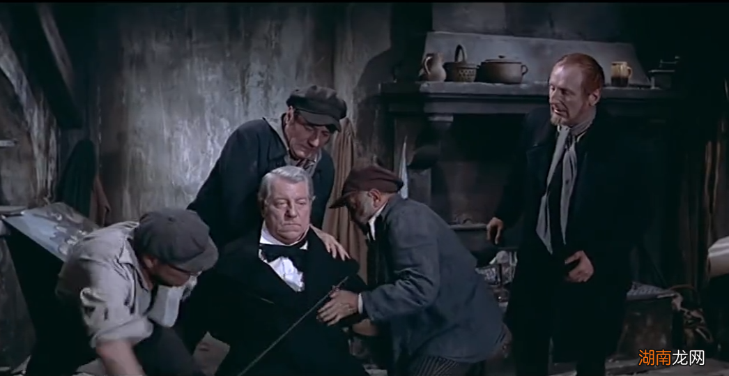 悲惨世界中冉阿让跌宕起伏的人生 冉阿让是哪个名著人物