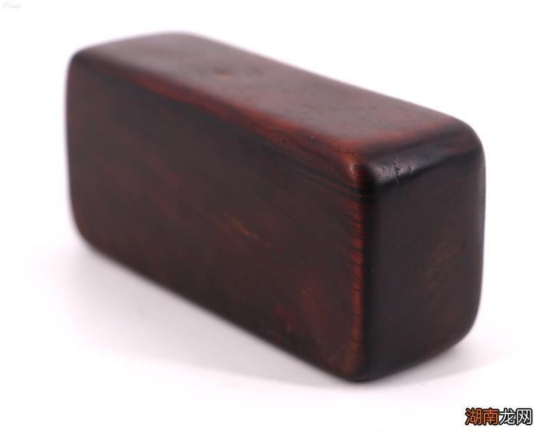 解释惊堂木的含义和来源 惊堂木是什么意思