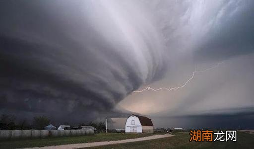 世界上最大的龙卷风是什么样子的