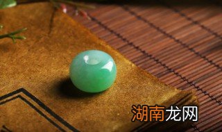 玉镯子弄不下来怎么办 翡翠镯子弄不下来了怎么办