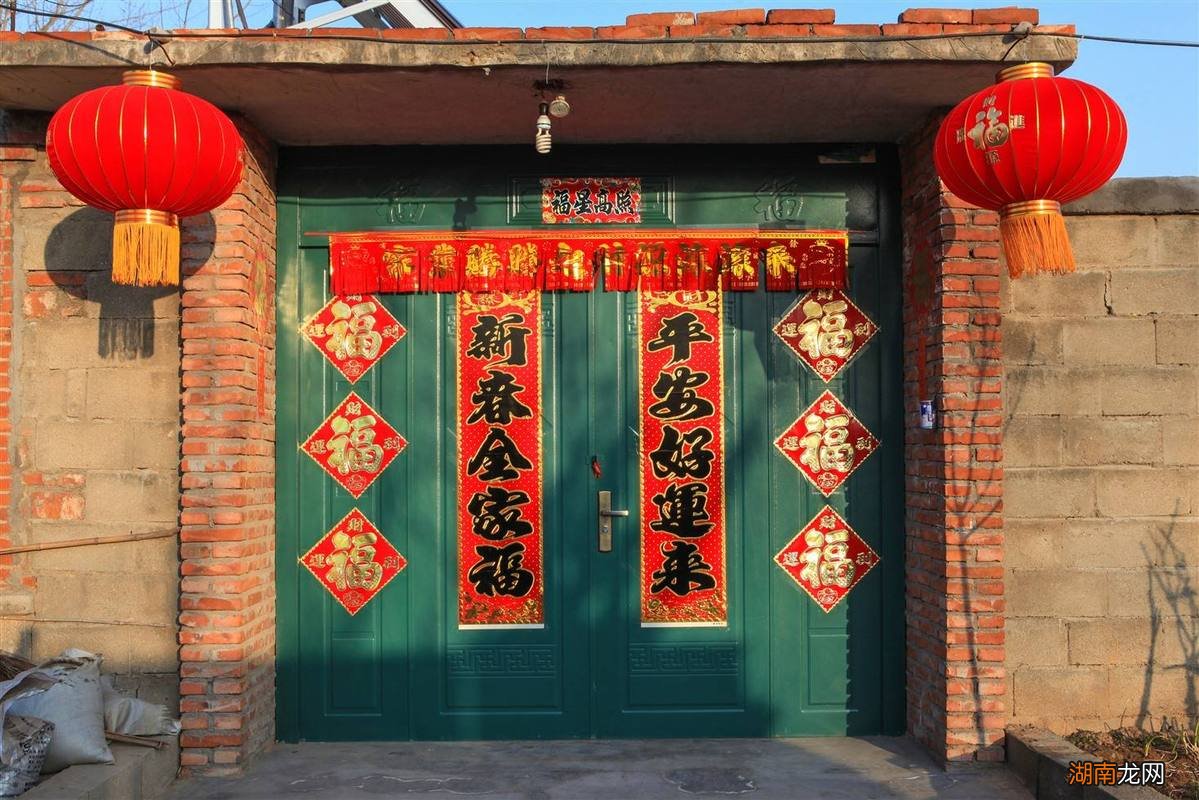 过年贴春联的寓意是什么意思