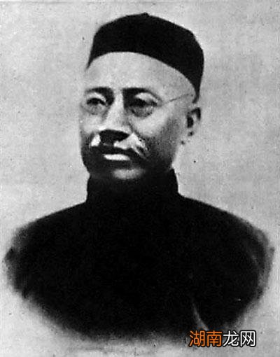 严复翻译赫胥黎的《进化论与伦理学》 天演论作者是谁翻译的