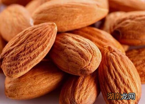 杏仁是银杏的果实吗 杏仁是什么树的果实