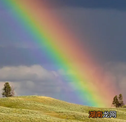 彩虹形成原理的全新认识 雨后彩虹是怎么形成的