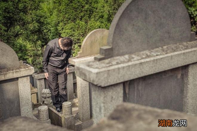 婚纱百科为什么会出现情感剥离