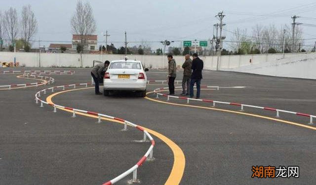 科目二补考需要场地费吗