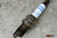 火花塞坏一个要全换吗