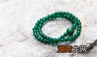 怎么判断玉和翡翠的，怎么辨别翡翠和玉