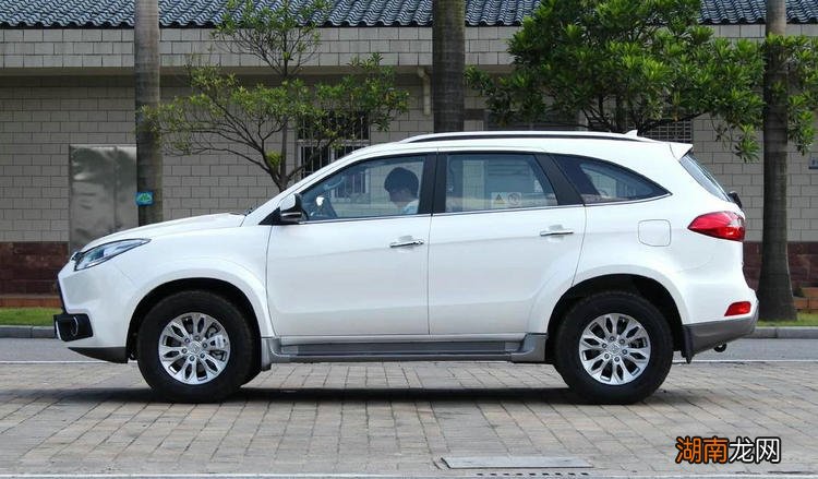 五人坐的小车小孩算吗