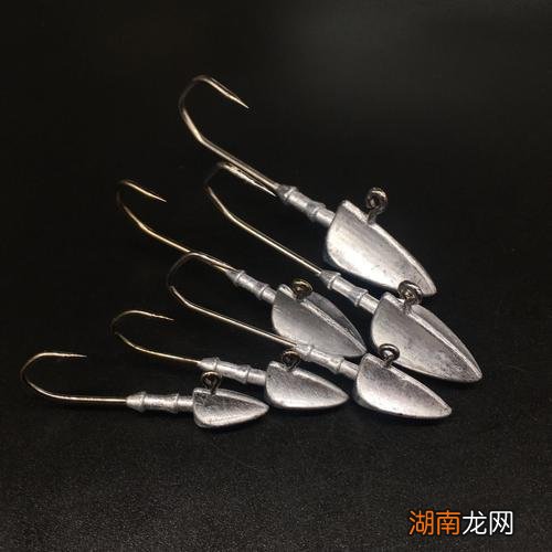 看这篇指南就知道如何挑选了 路亚初学者用几克铅头钩